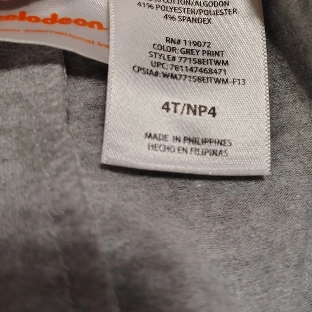 Nickelodeon branded matching set featuring Dora (size 4T)